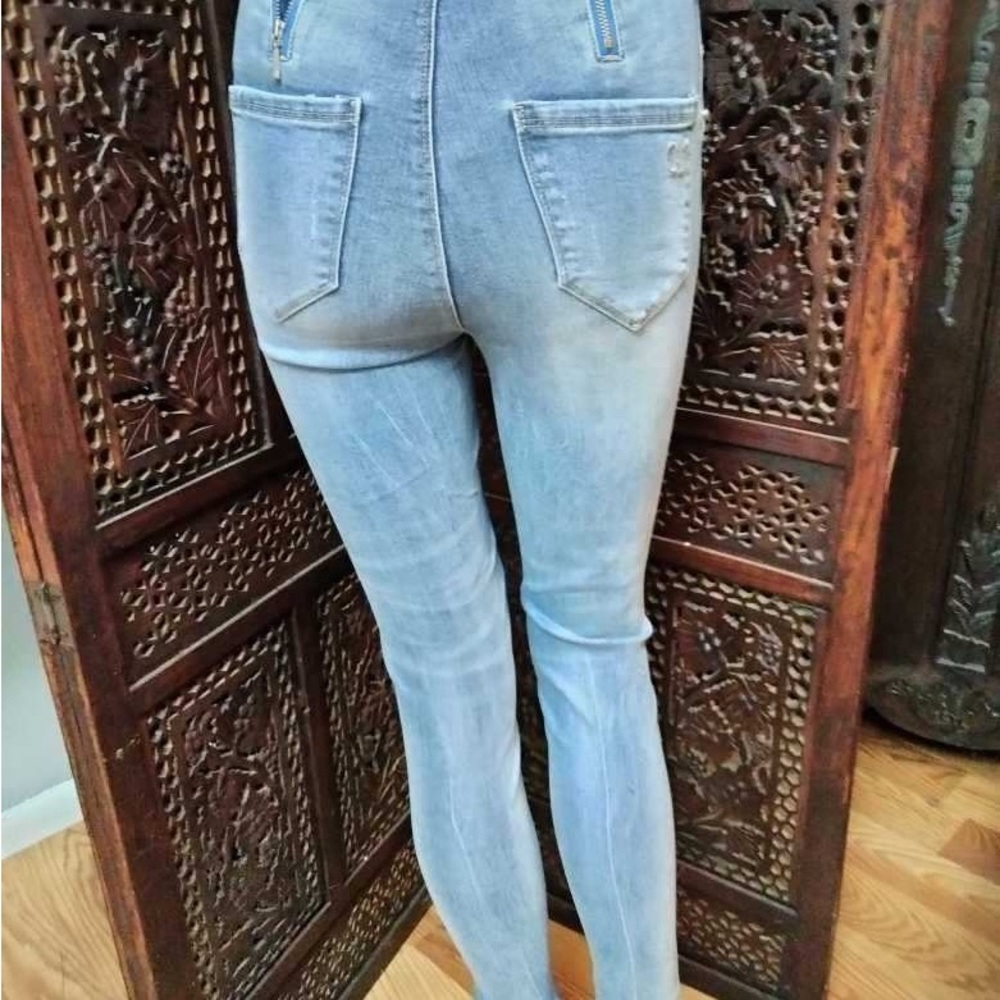 Distressed Patchwork Capris - Picture 9 of 12